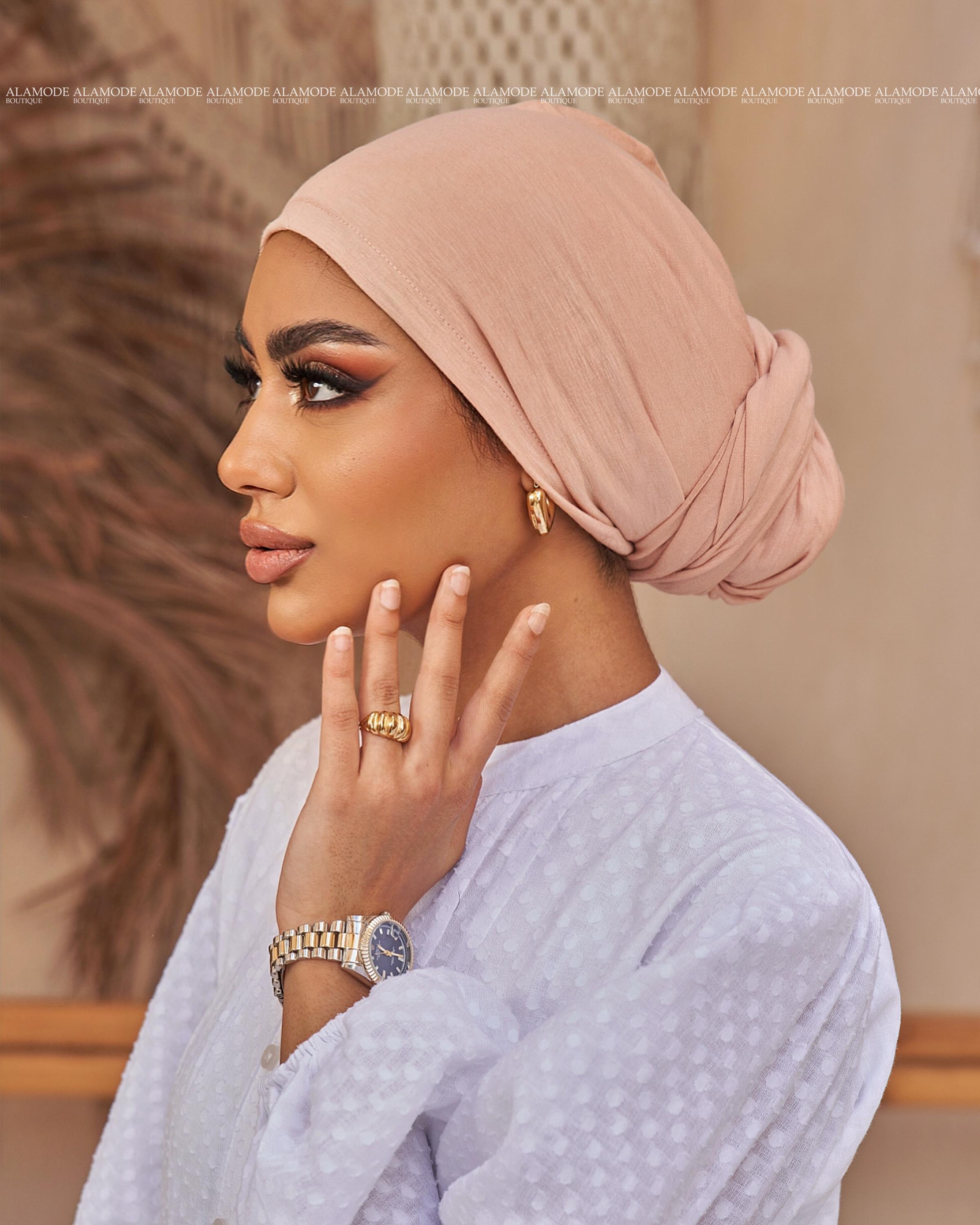 Nude Back Twist