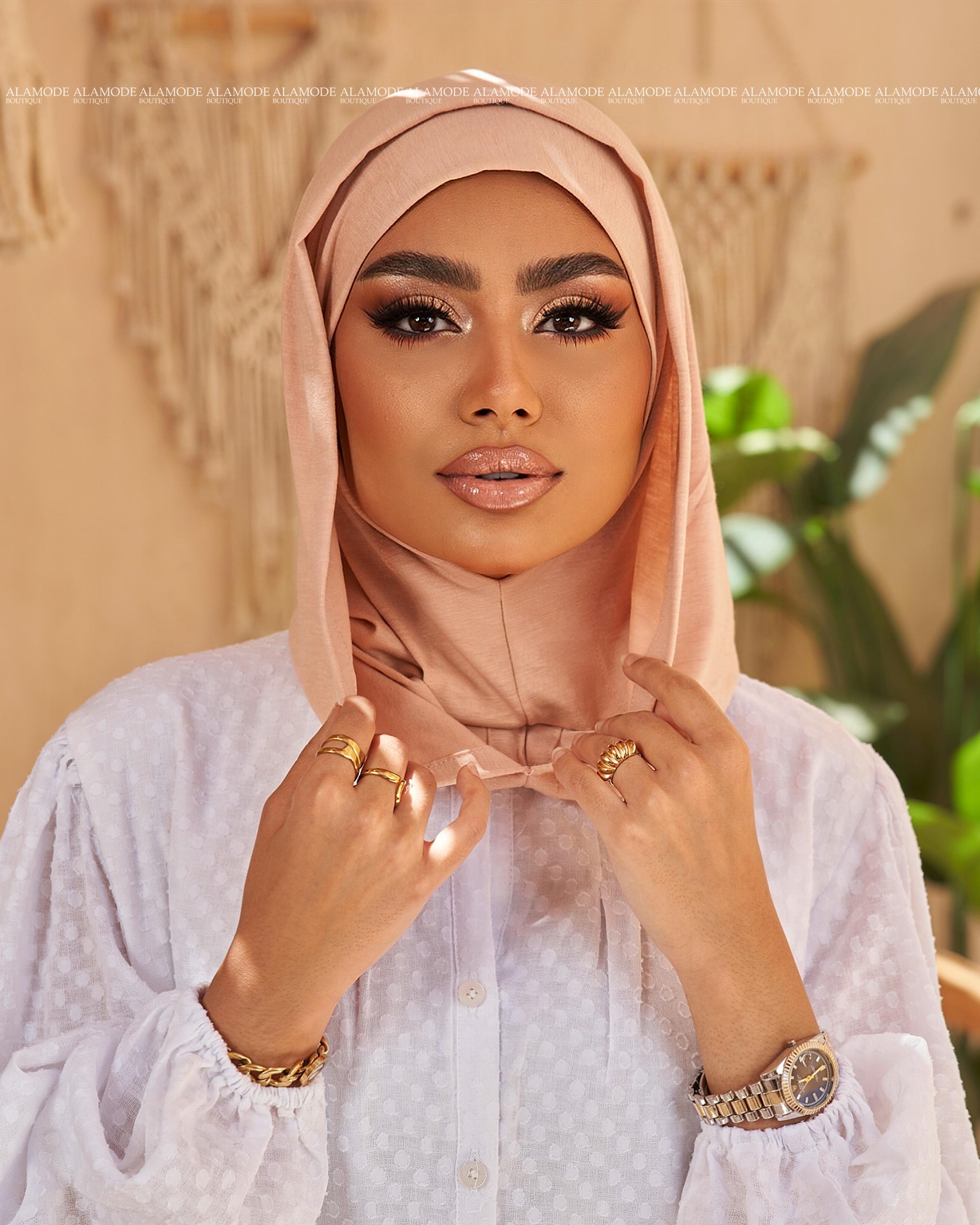 Nude Easy On