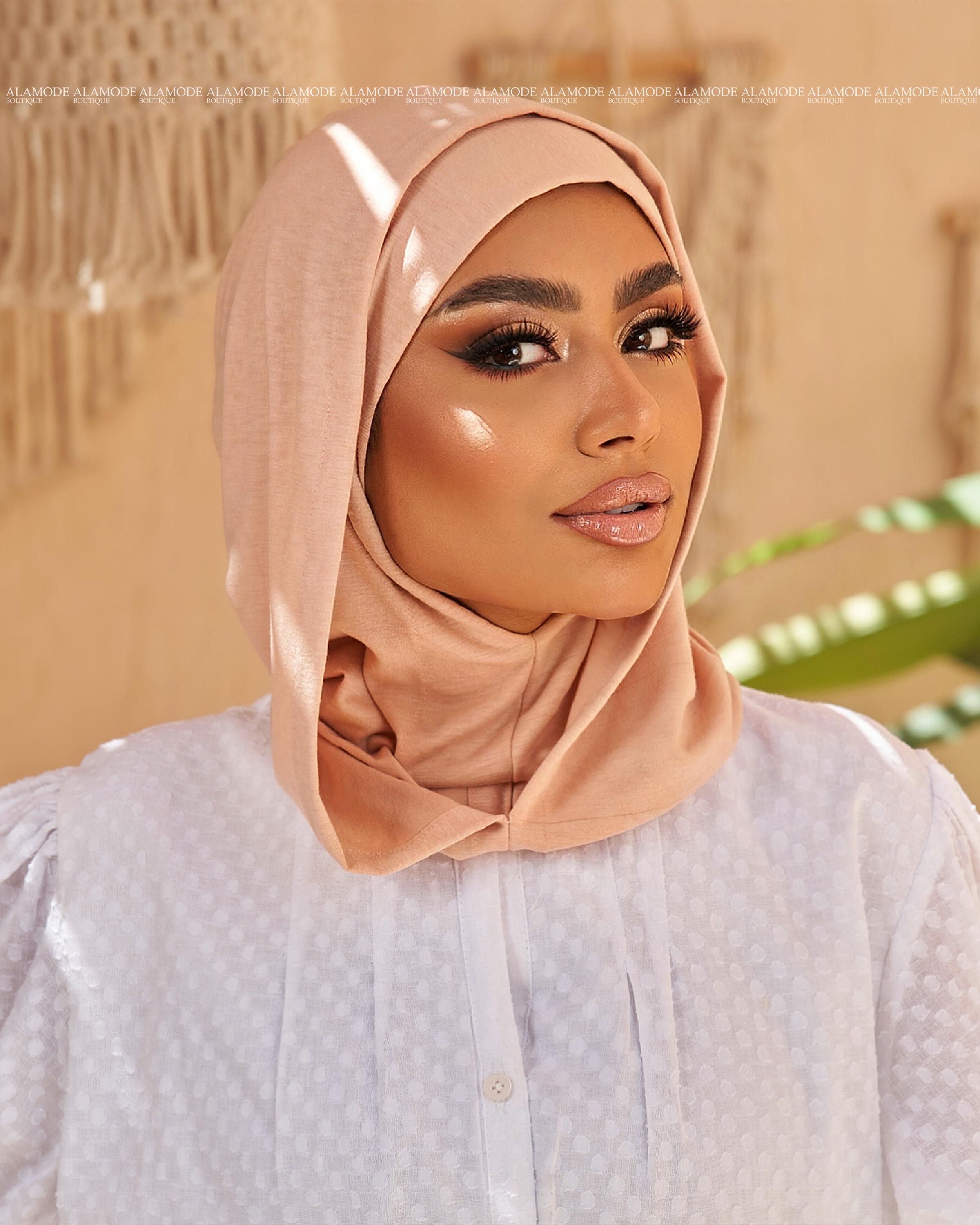 Nude Easy On