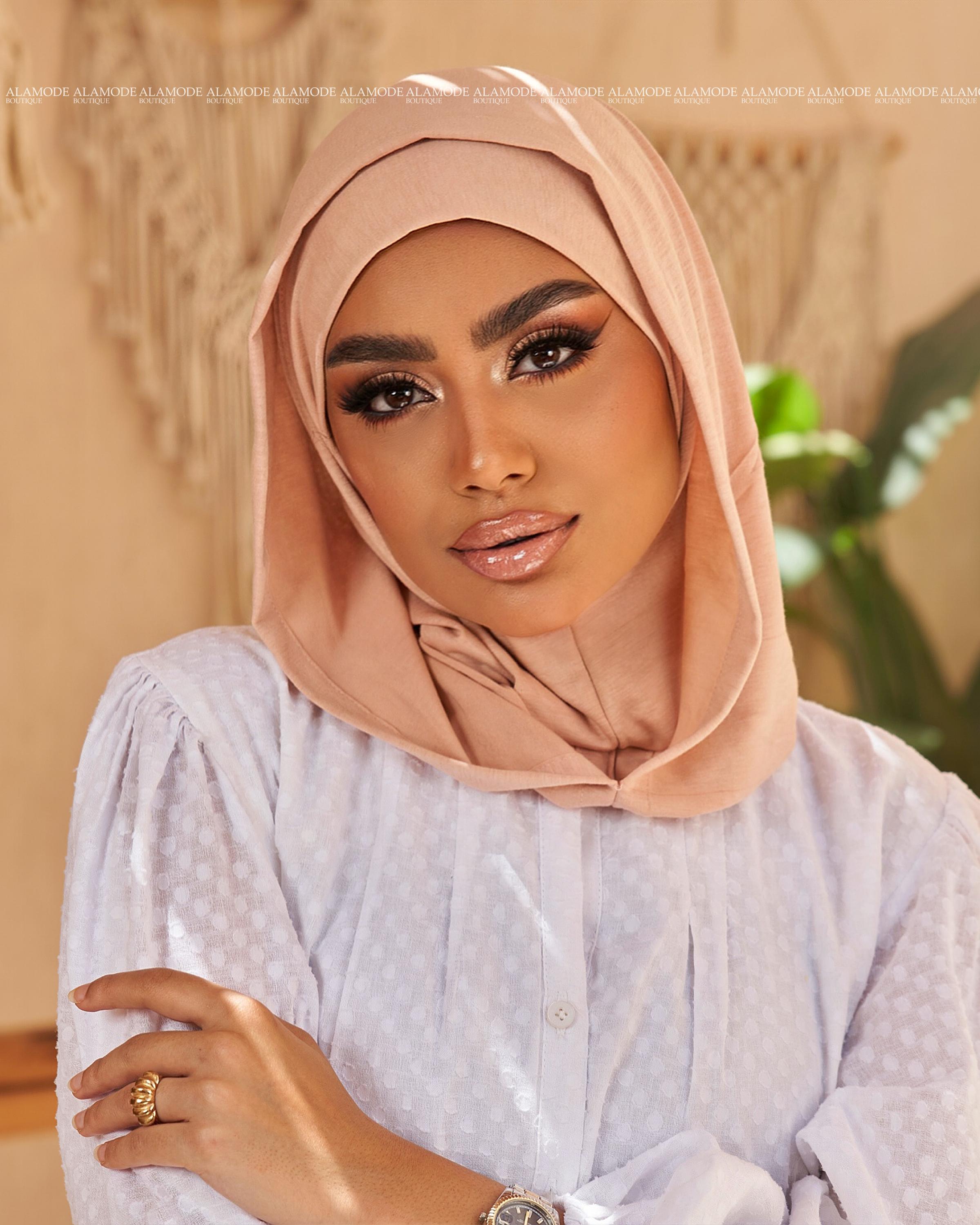Nude Easy On
