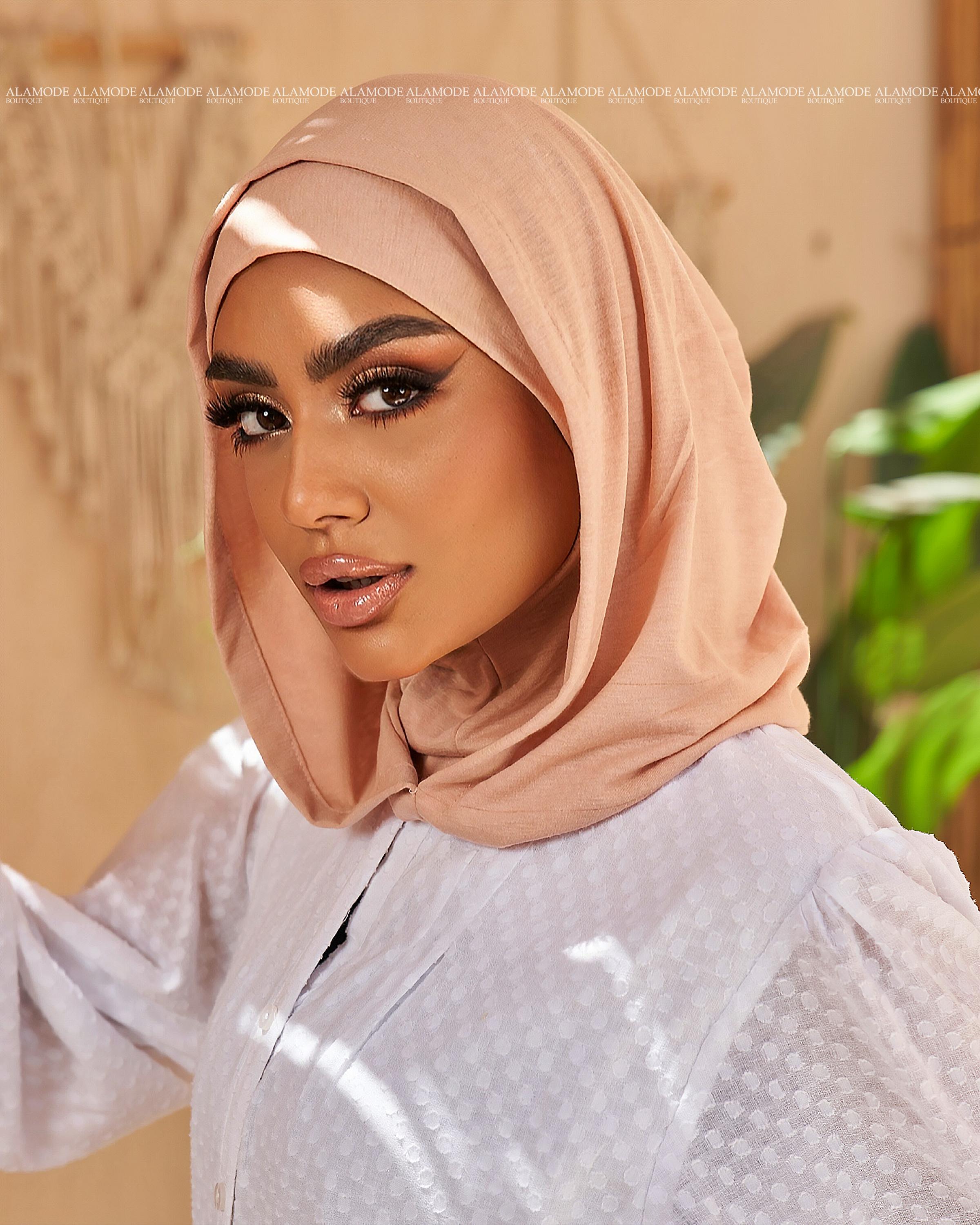 Nude Easy On