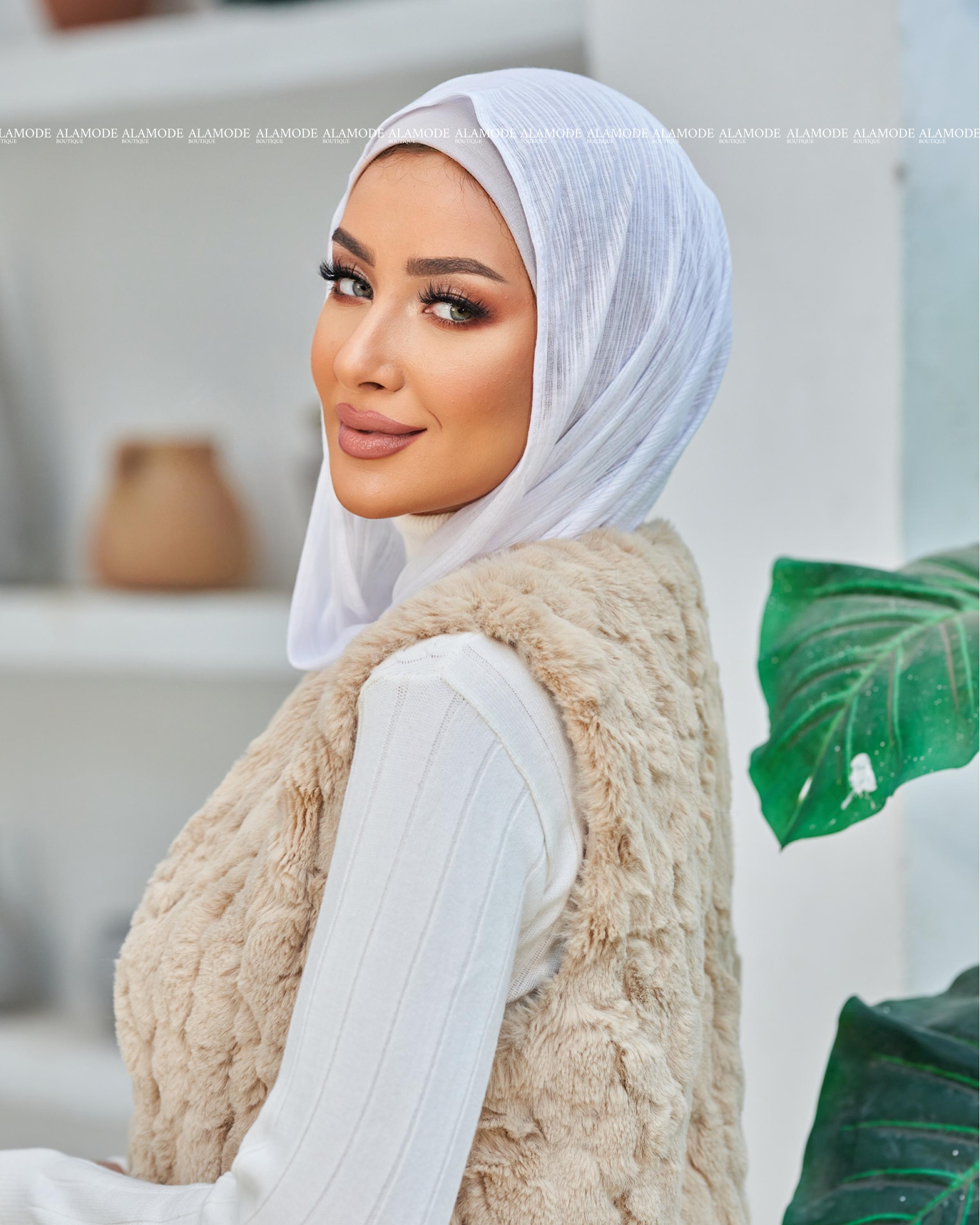 Easy Scarf (2017)
