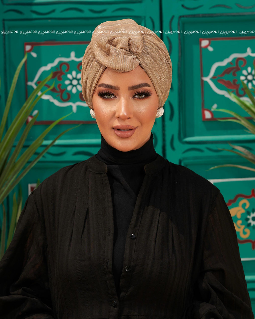 Gold Round Wing Turban
